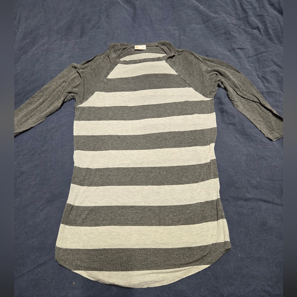 LuLaRoe Raglan Sleeve "Randy" Striped Shirt